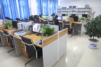 卓越中學(xué)2018年招生畫冊(cè)——計(jì)算機(jī)特色介紹